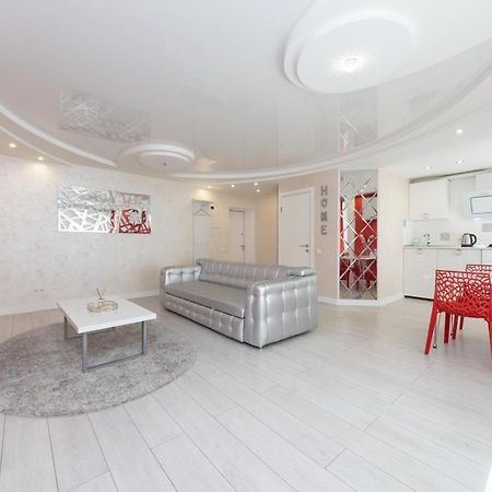 Ferienwohnung Flat24 On Lesi Ukrainki 3 Kiew Exterior foto