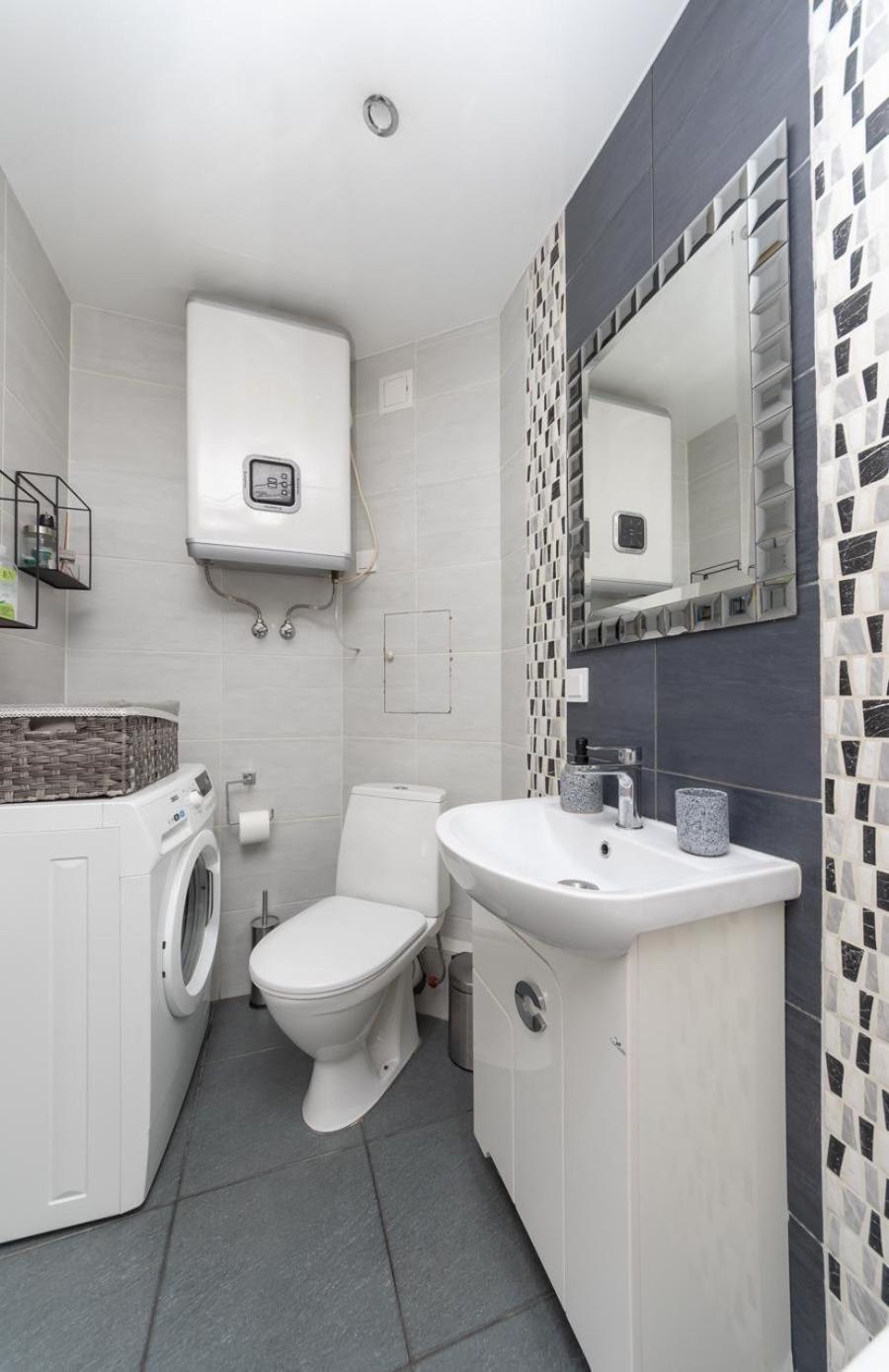Ferienwohnung Flat24 On Lesi Ukrainki 3 Kiew Exterior foto