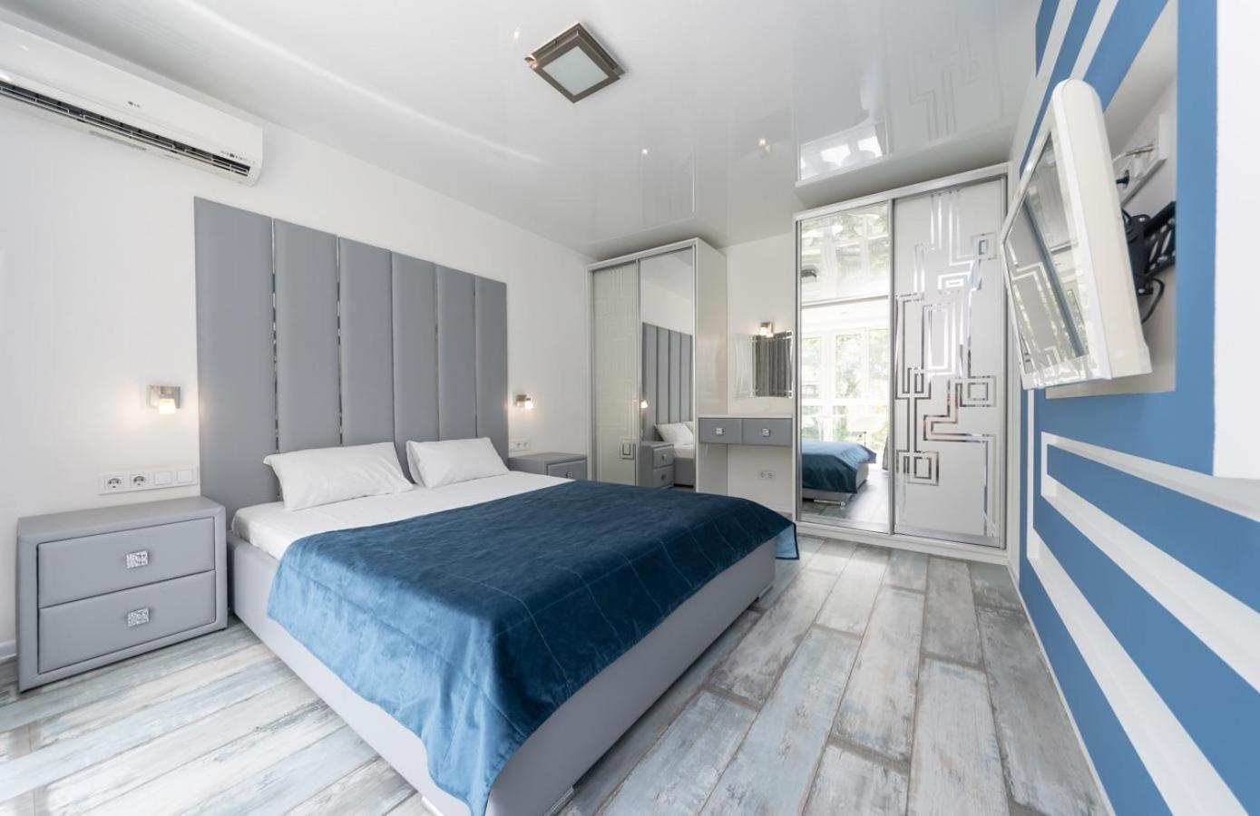 Ferienwohnung Flat24 On Lesi Ukrainki 3 Kiew Exterior foto